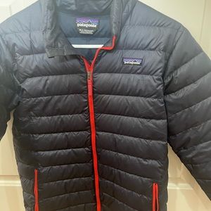 Boy’s patagonia navy down jacket in size 14 XL